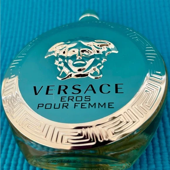 3.4 OZ. Versace Eros Pour Femme Gold Bottle - Picture 5 of 6